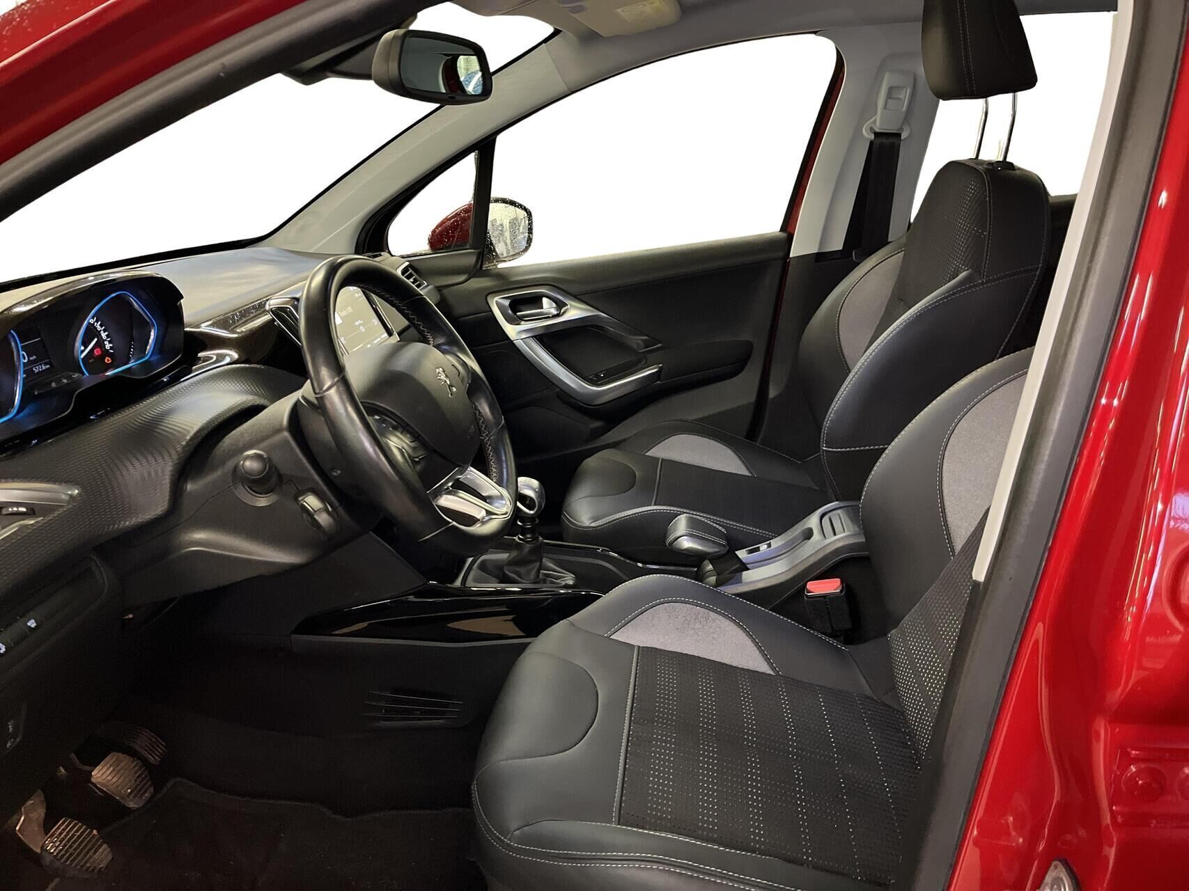 Peugeot 2008 1,2 PureTech Allure+ 130HK 5d 6g