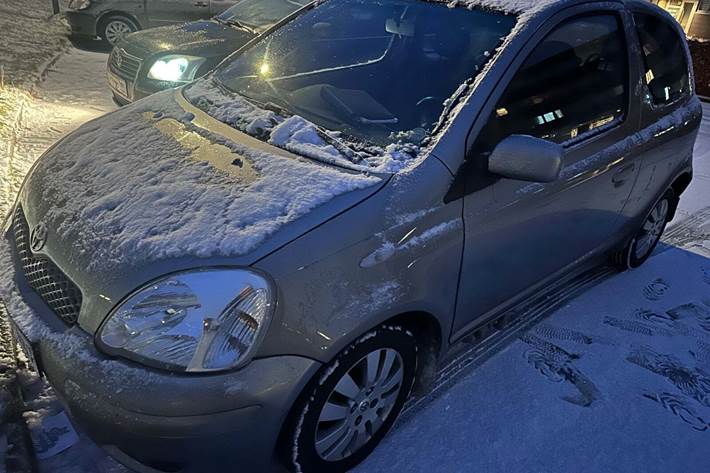 undefined Toyota Yaris fra 2005 set udefra