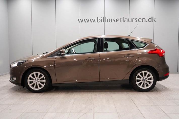 Brun Ford Focus fra 2016