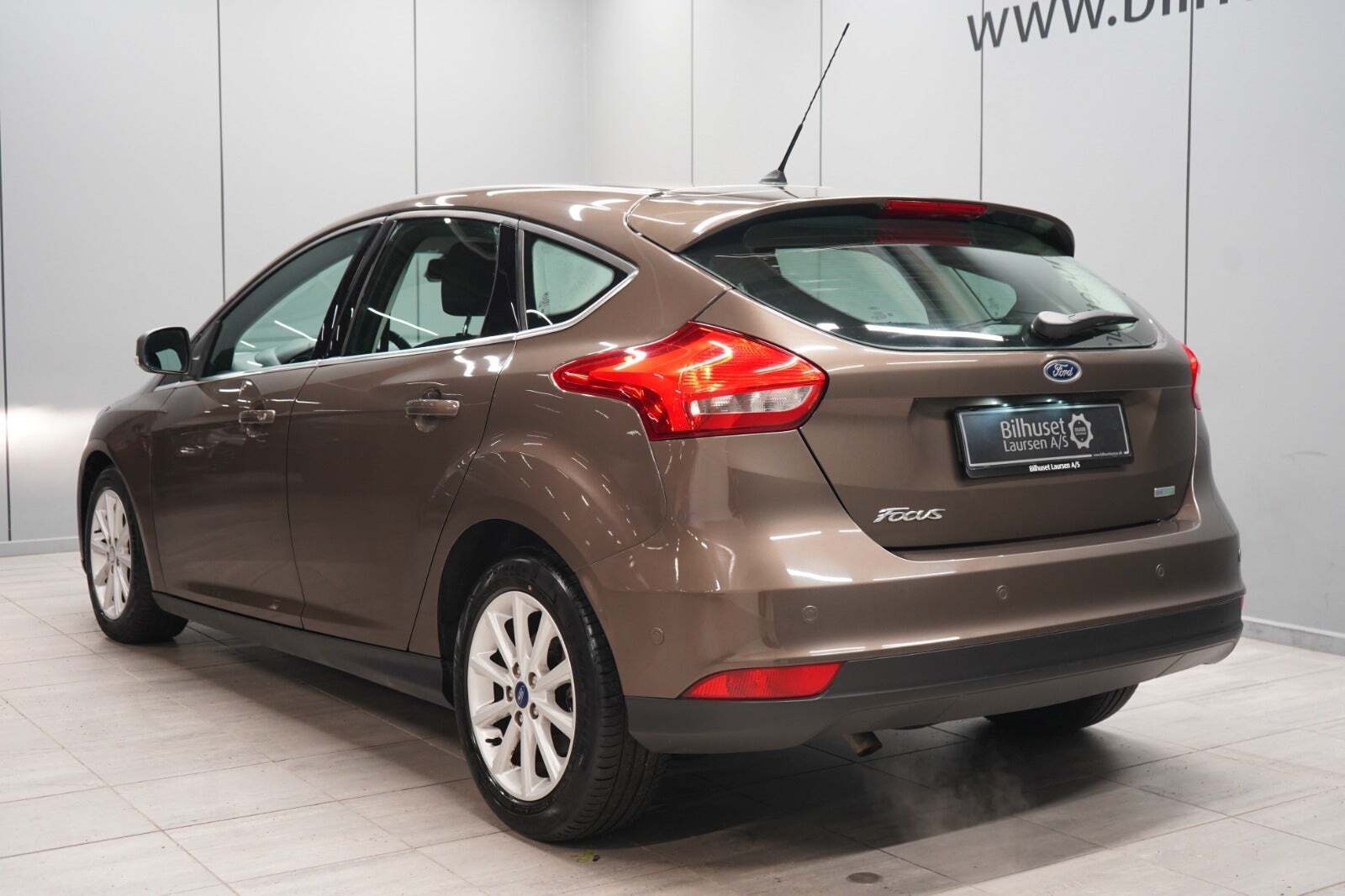 Brun Ford Focus fra 2016