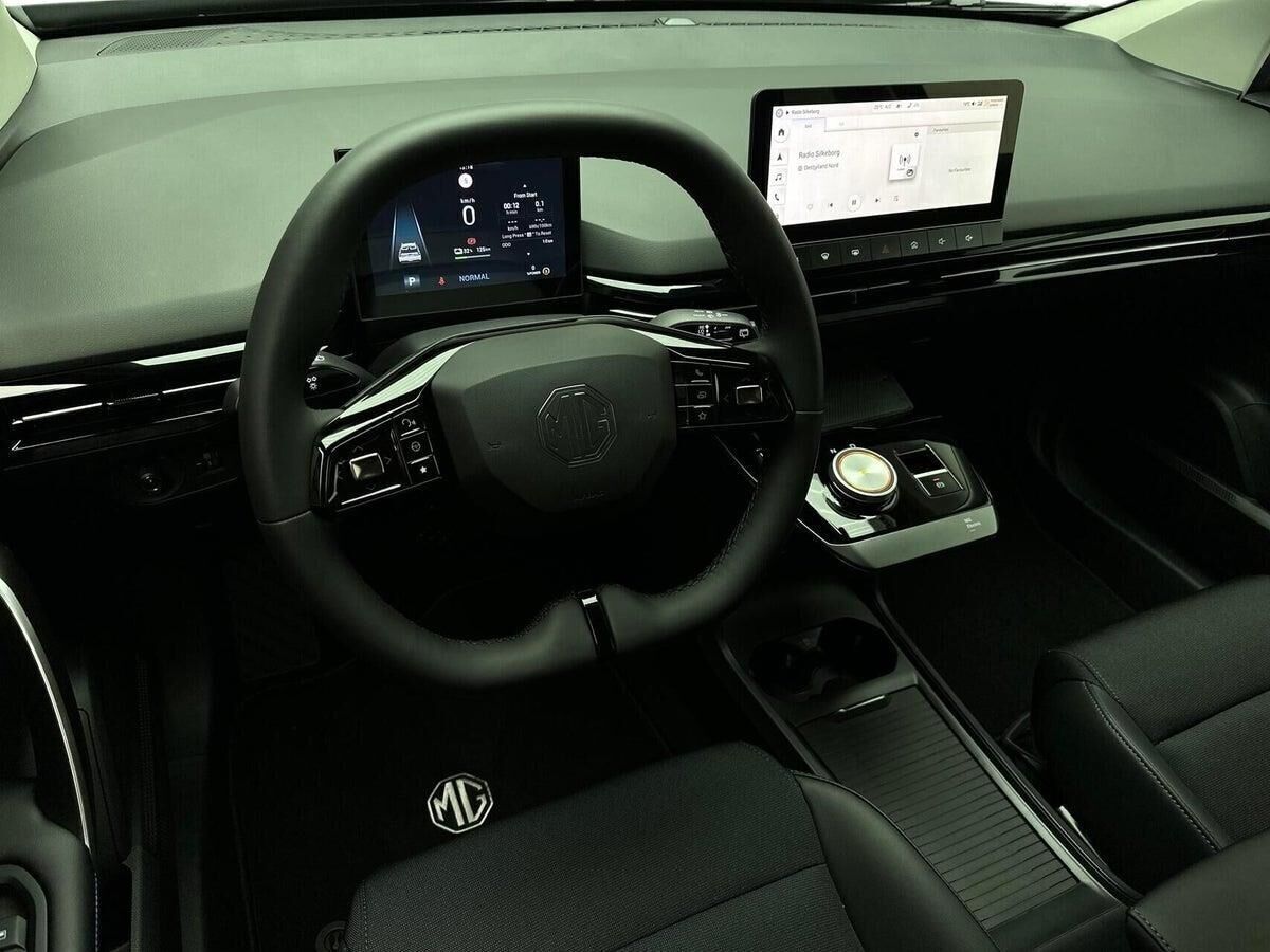 Sort MG MG4 Electric fra 2025