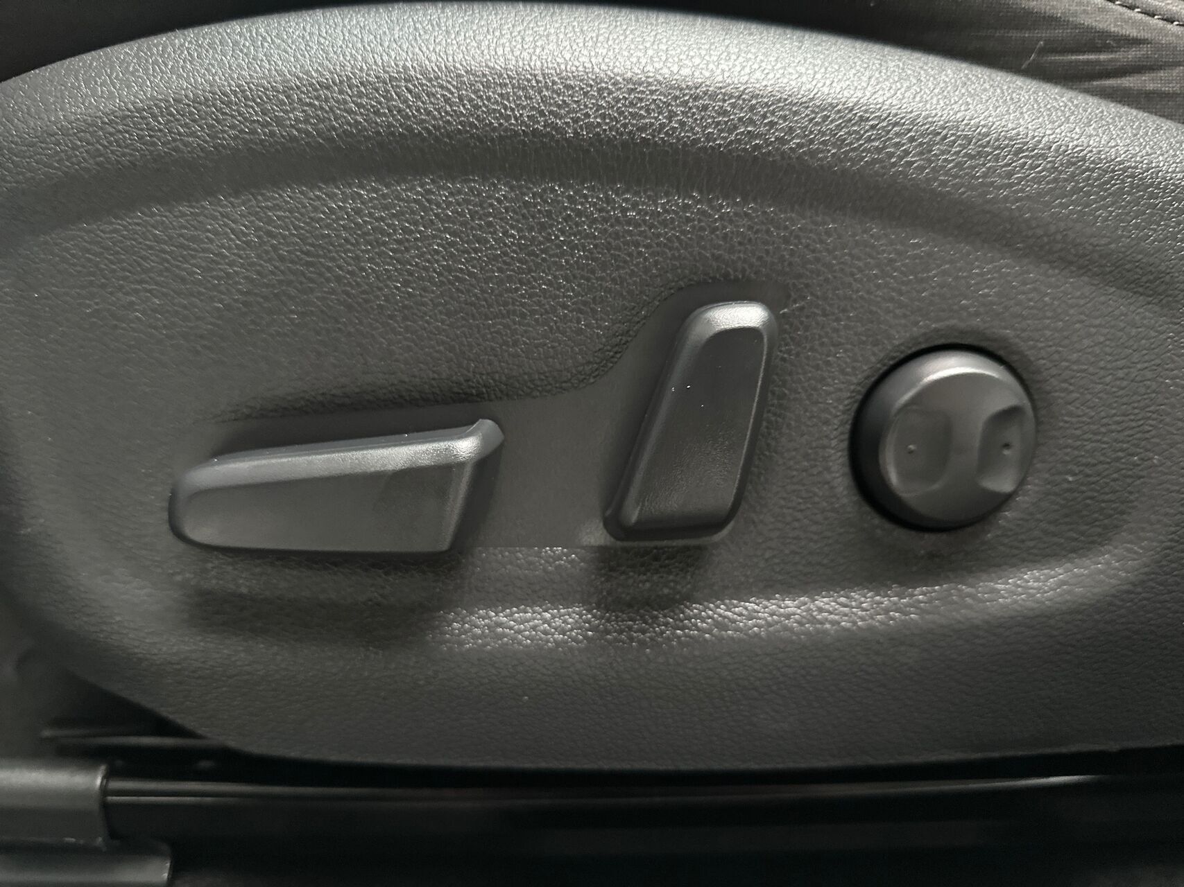 Hvid Hyundai Kona fra 2022