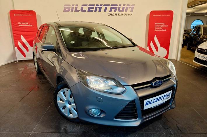 undefined Ford Focus fra 2014 set udefra
