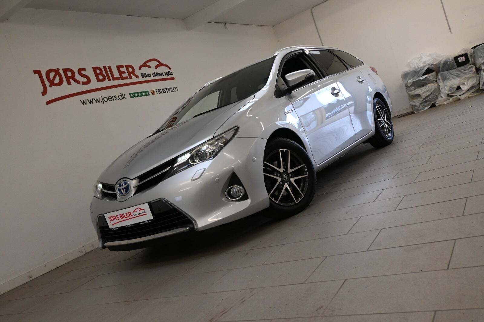 Toyota Auris 1,8 Hybrid H2 Premium Touring Sports CVT