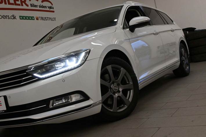 Hvid VW Passat fra 2016