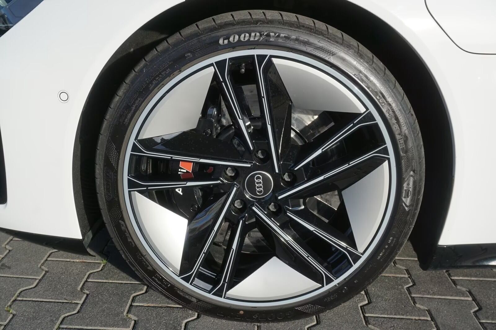 Audi e-tron GT EL Quattro 476HK 4d Aut.