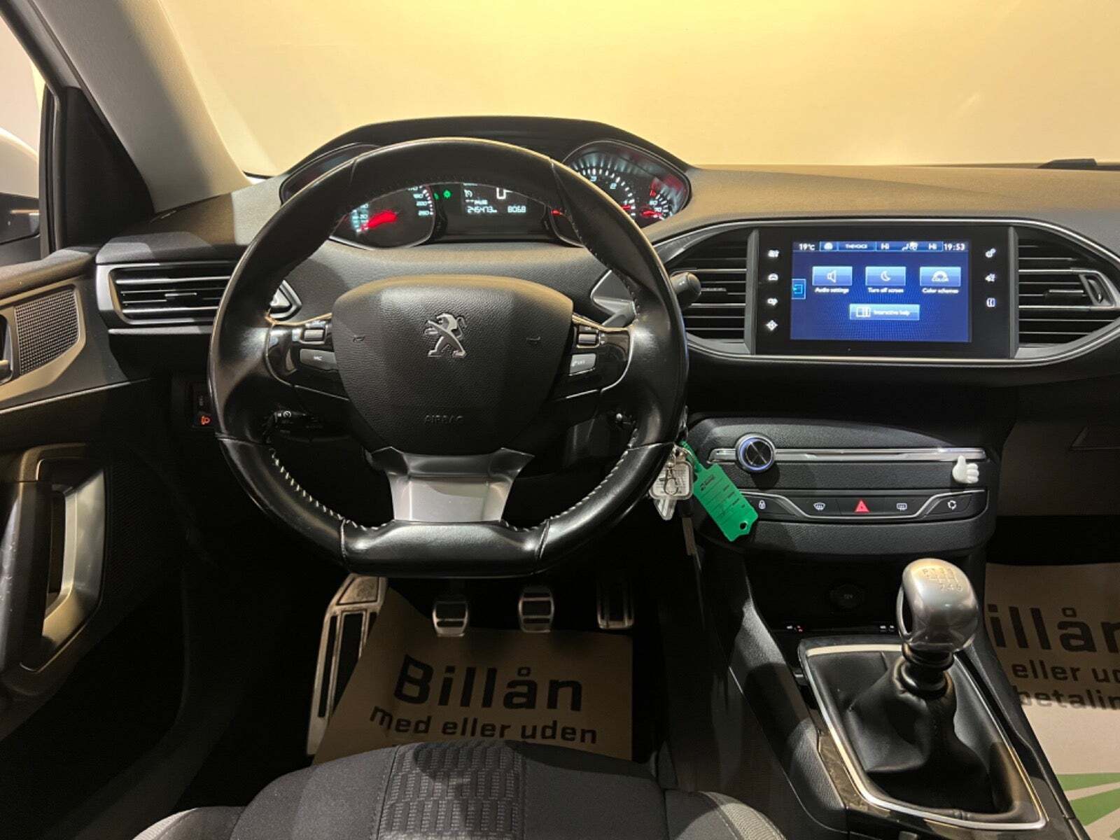 Hvid Peugeot 308 fra 2017