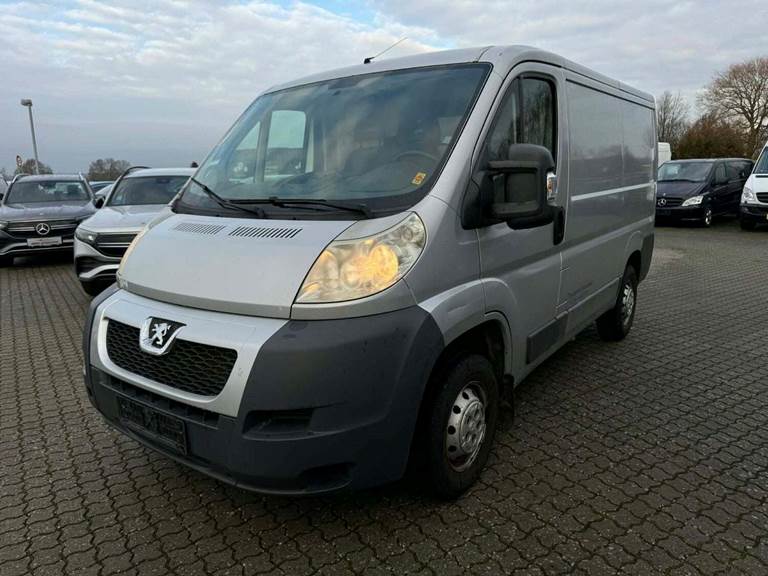 Peugeot Boxer 335 2,2 HDi 130 Kassevogn L2H2