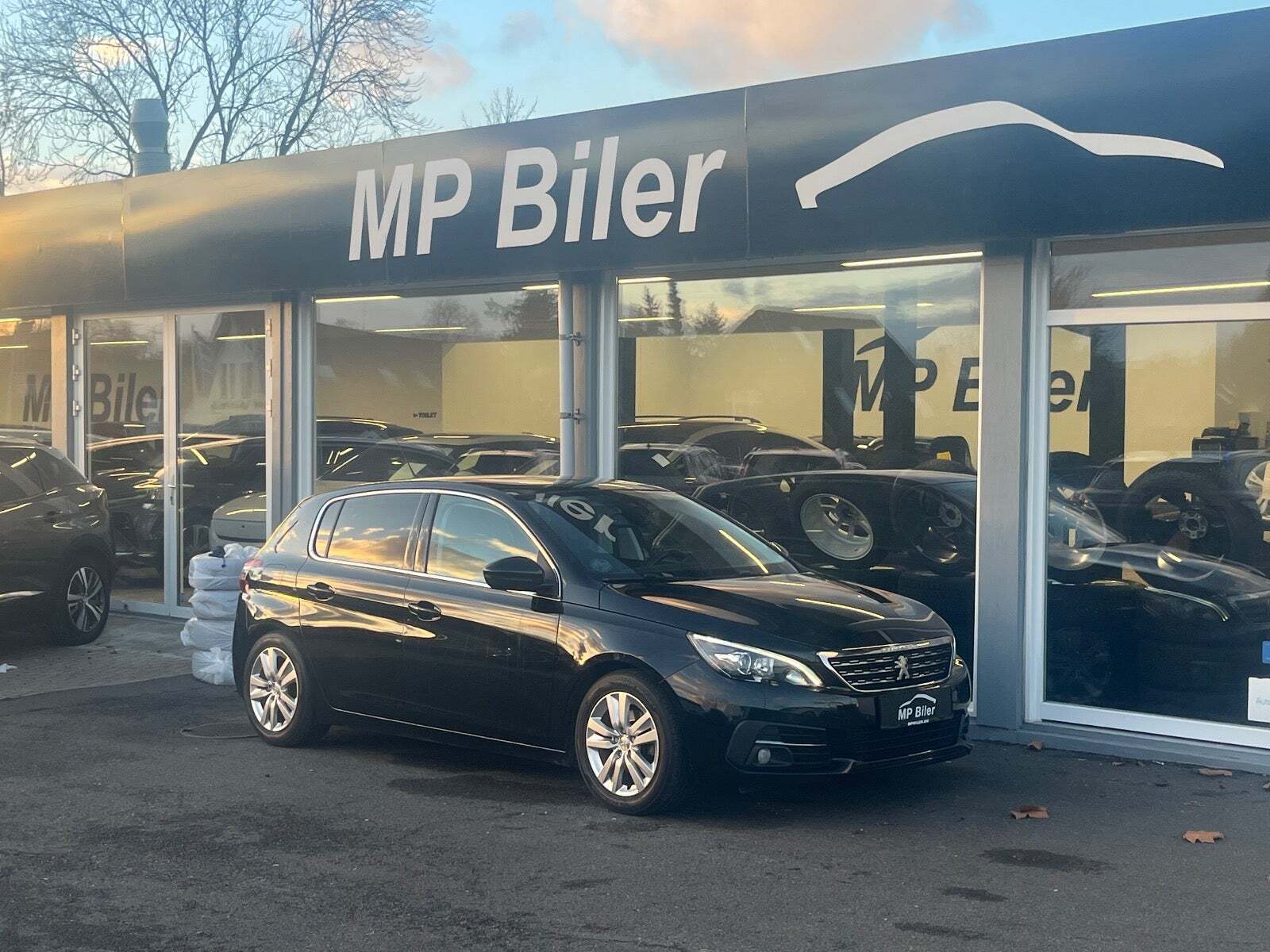 Peugeot 308 1,6 BlueHDi 120 Allure Sky