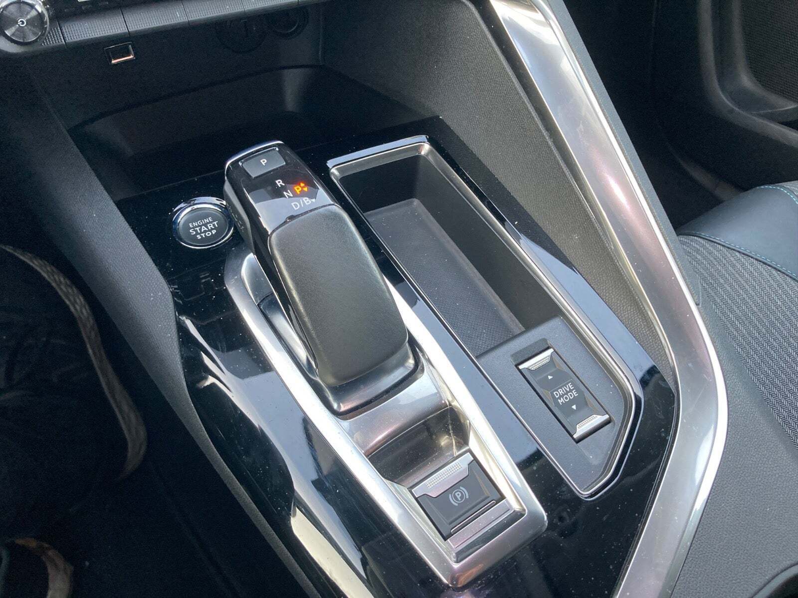 Sort Peugeot 3008 fra 2022