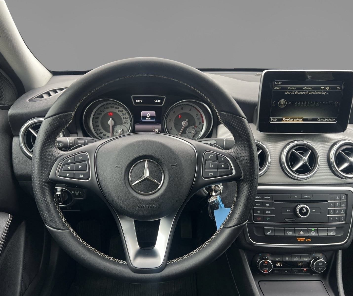 Sort Mercedes GLA fra 2016