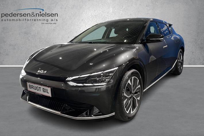 Grå Kia EV6 fra 2022 set udefra