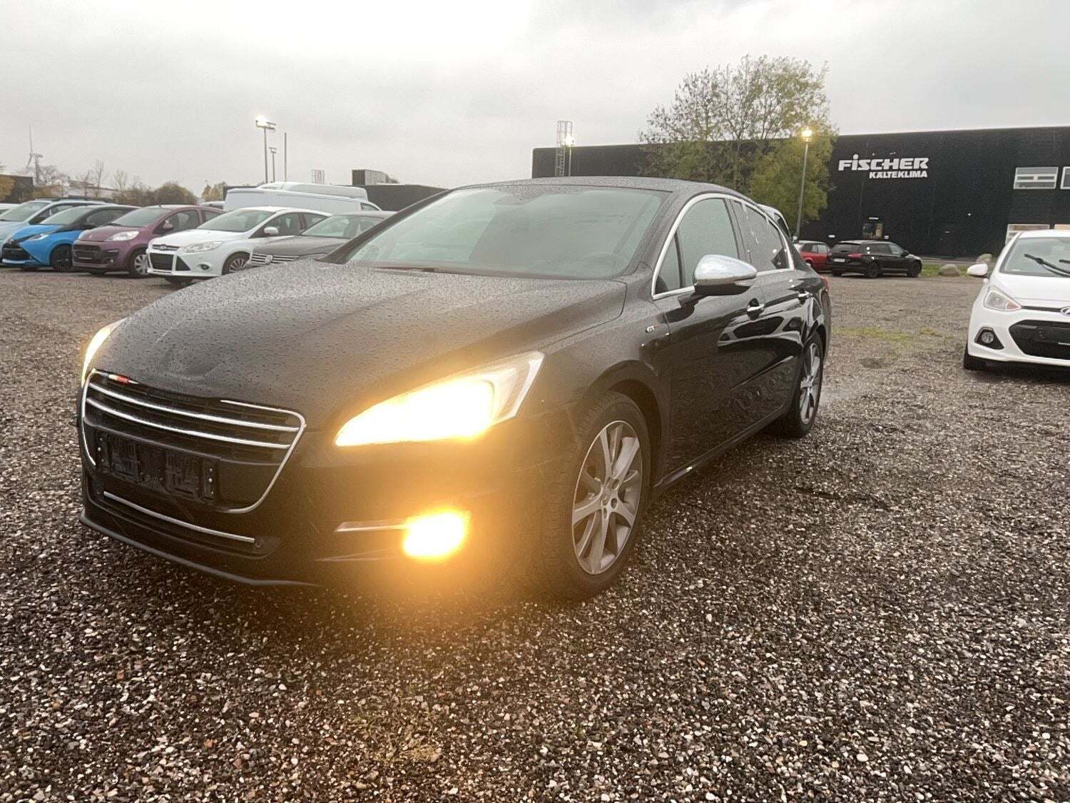 Sort Peugeot 508 fra 2012