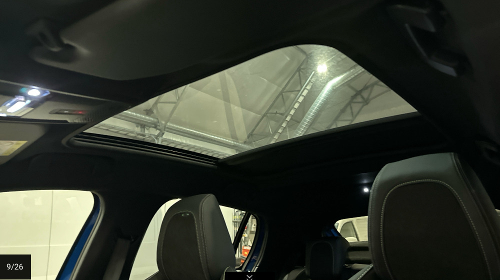 Peugeot e-208 50 GT Sky