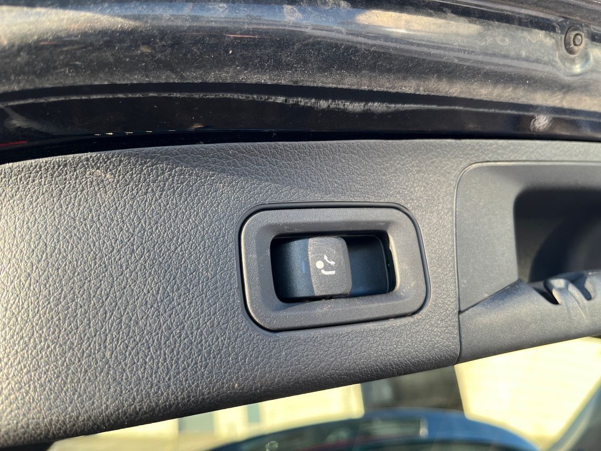 Sort Mercedes EQA250 fra 2021