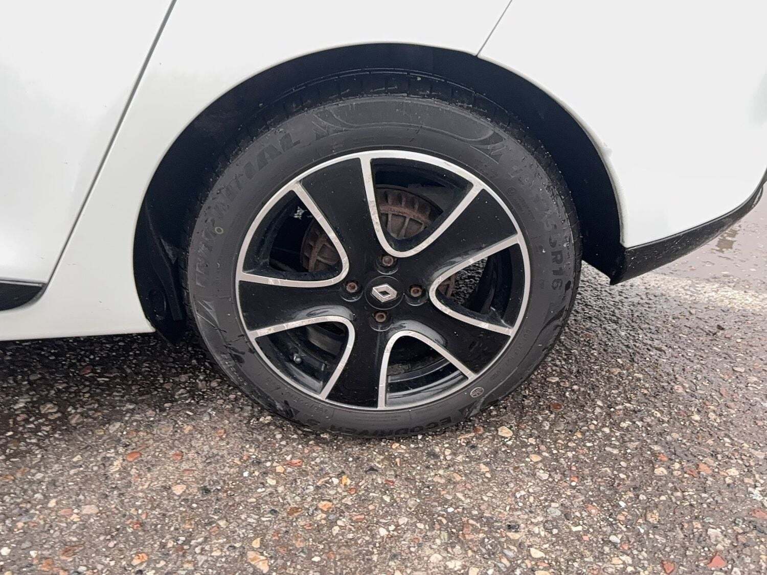 Renault Clio IV 0,9 TCe 90 Expression Sport Tourer