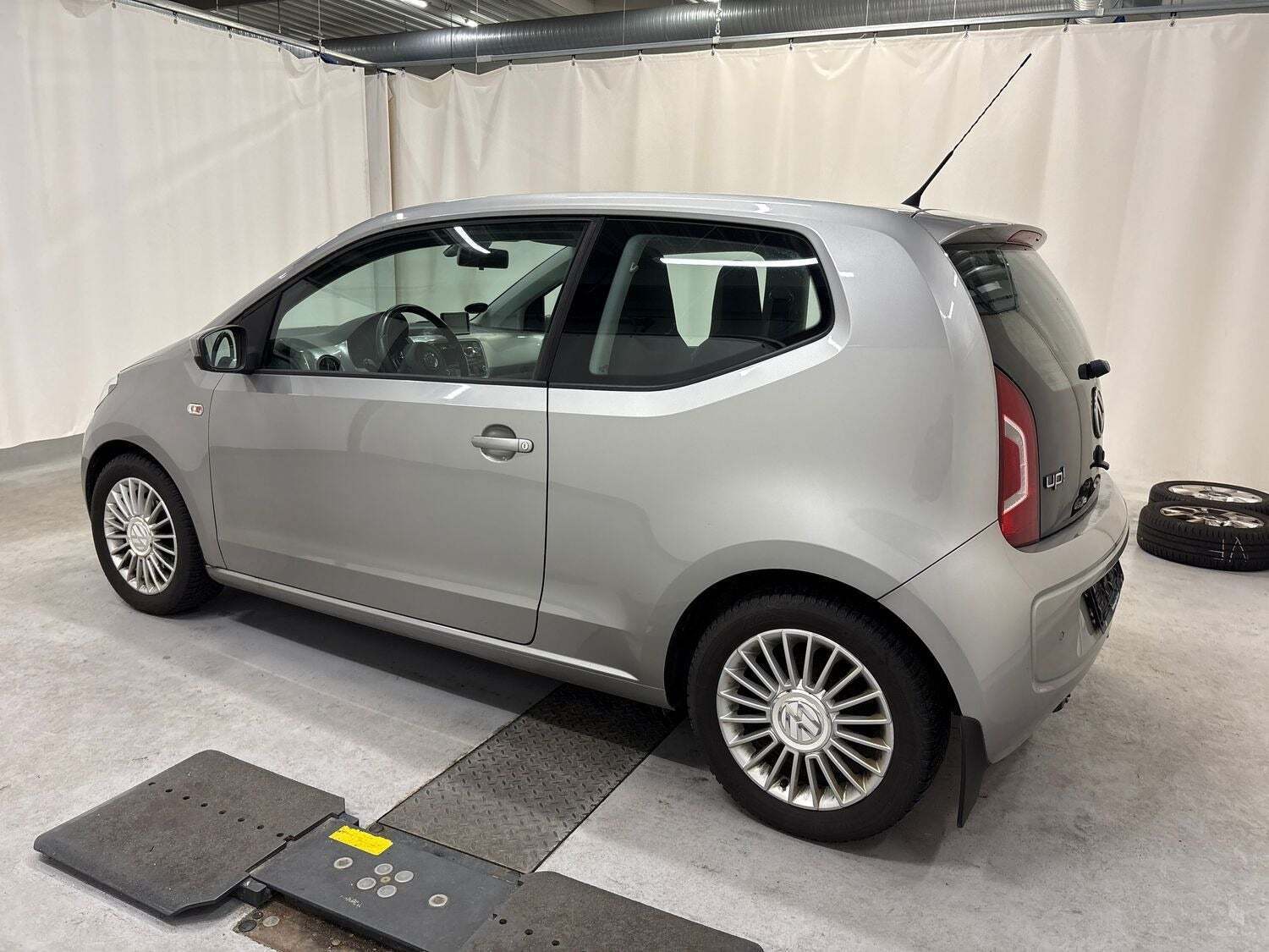 VW UP! 1,0 75 High Up!