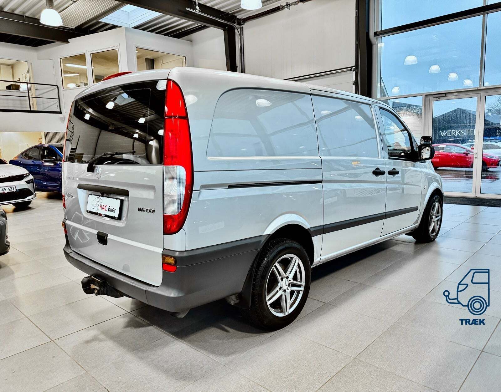 Sølv Mercedes Vito 116 fra 2012