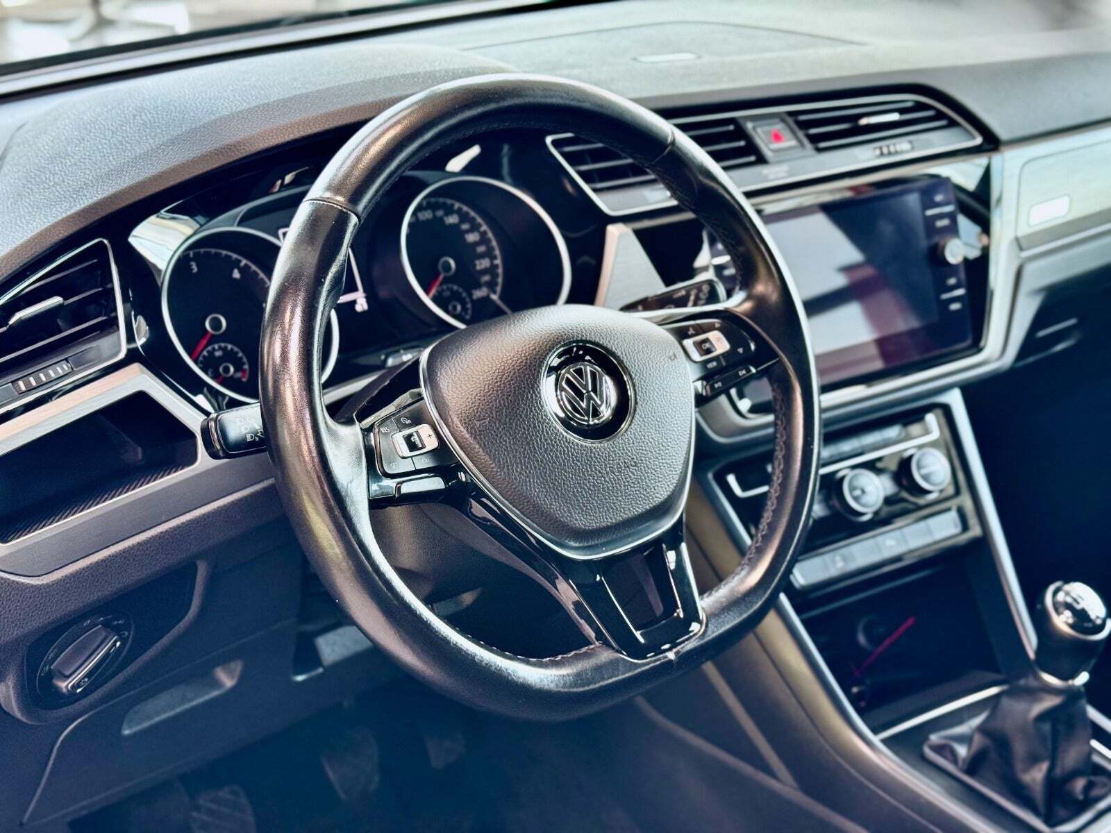 VW Touran 1,6 TDi 115 Comfortline 7prs