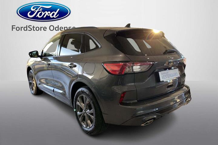 Grå Ford Kuga fra 2023