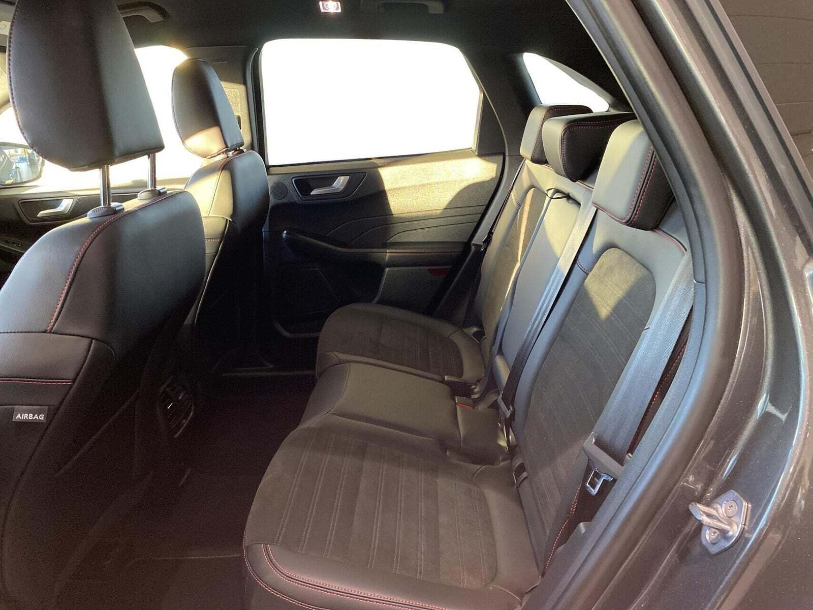 Ford Kuga 2,5 PHEV ST-Line X CVT