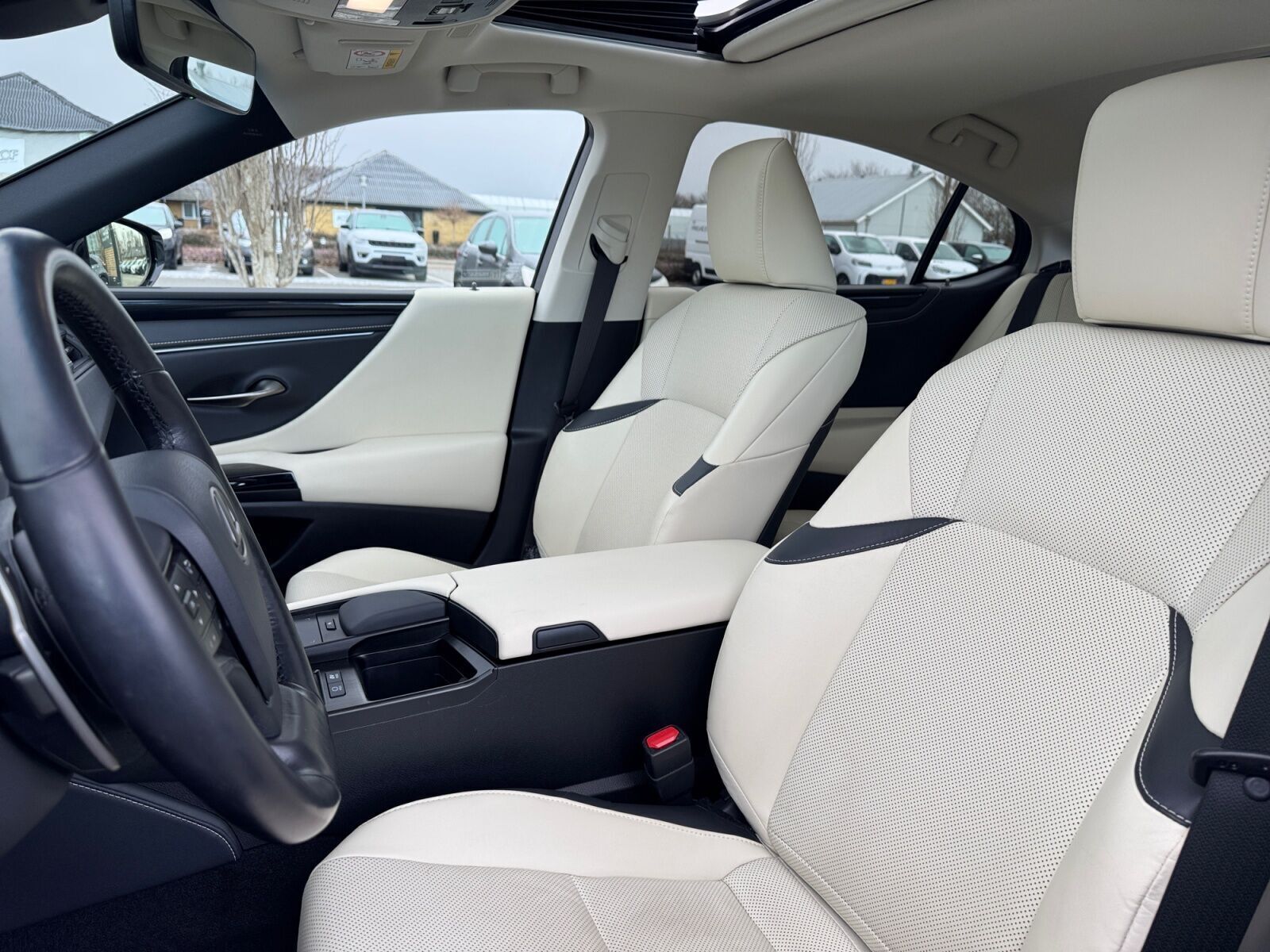 undefined Lexus ES fra 2022