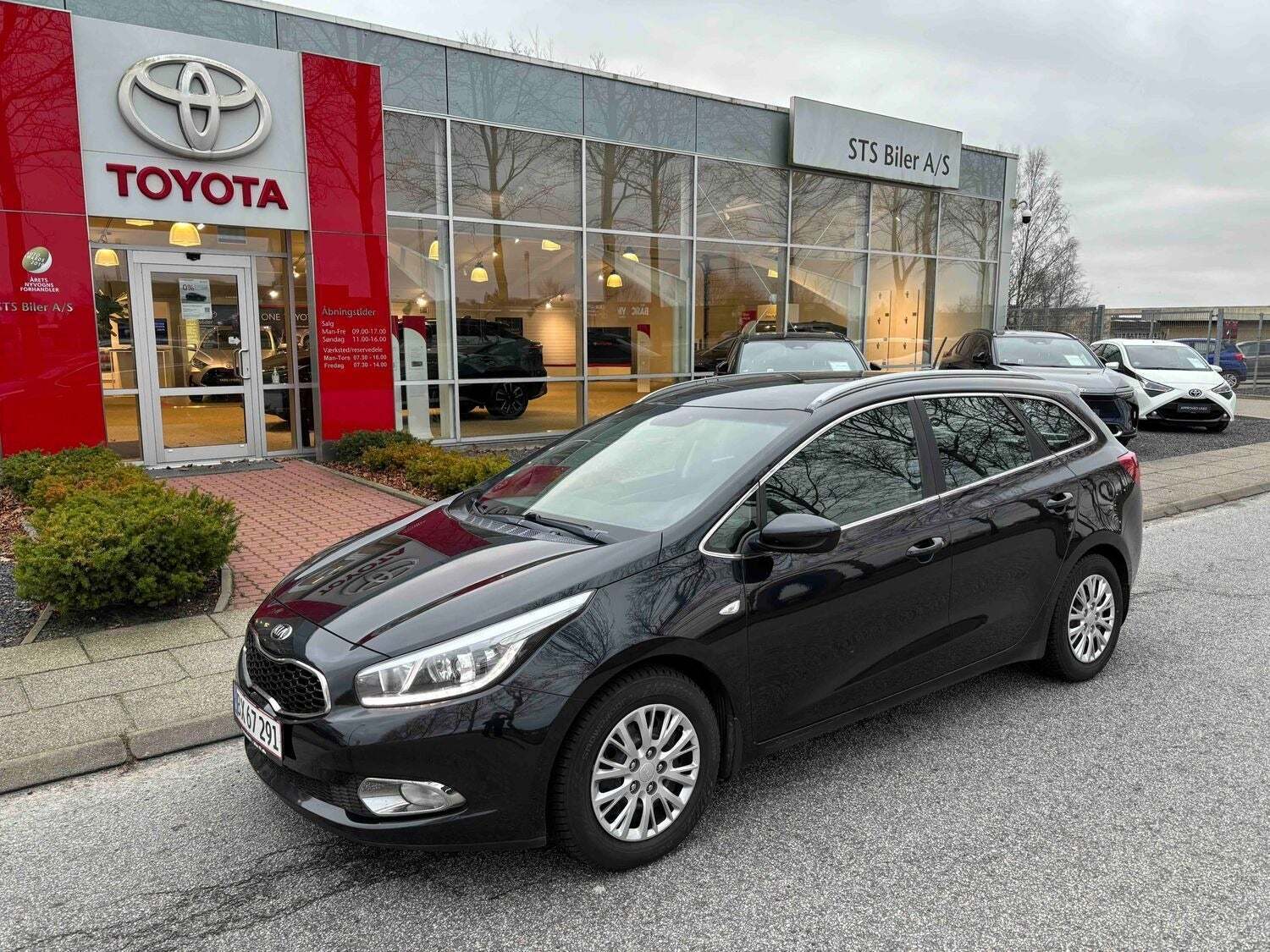 Kia Ceed 1,6 CRDi 128 World Cup SW