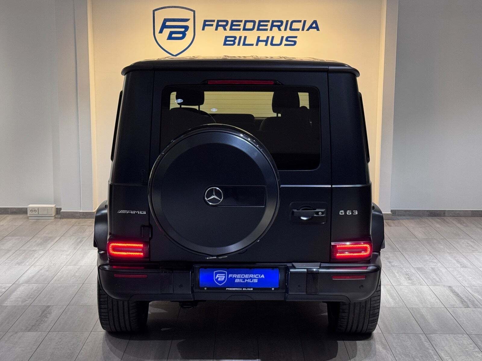 Sort Mercedes G63 fra 2019 set udefra