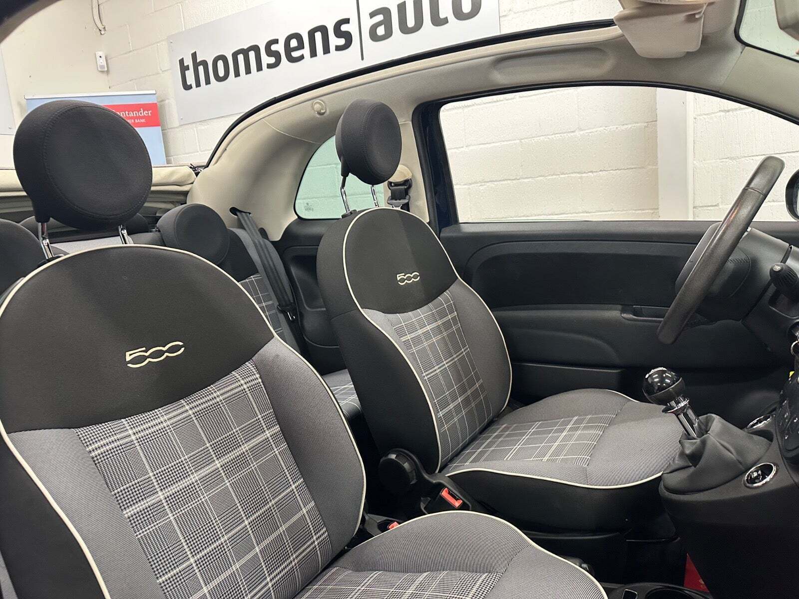 Blå Fiat 500C fra 2018