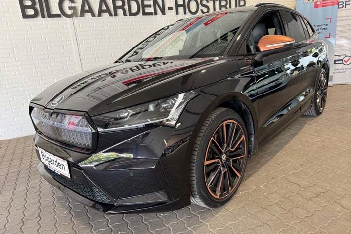 Sort Skoda Enyaq fra 2022 set udefra