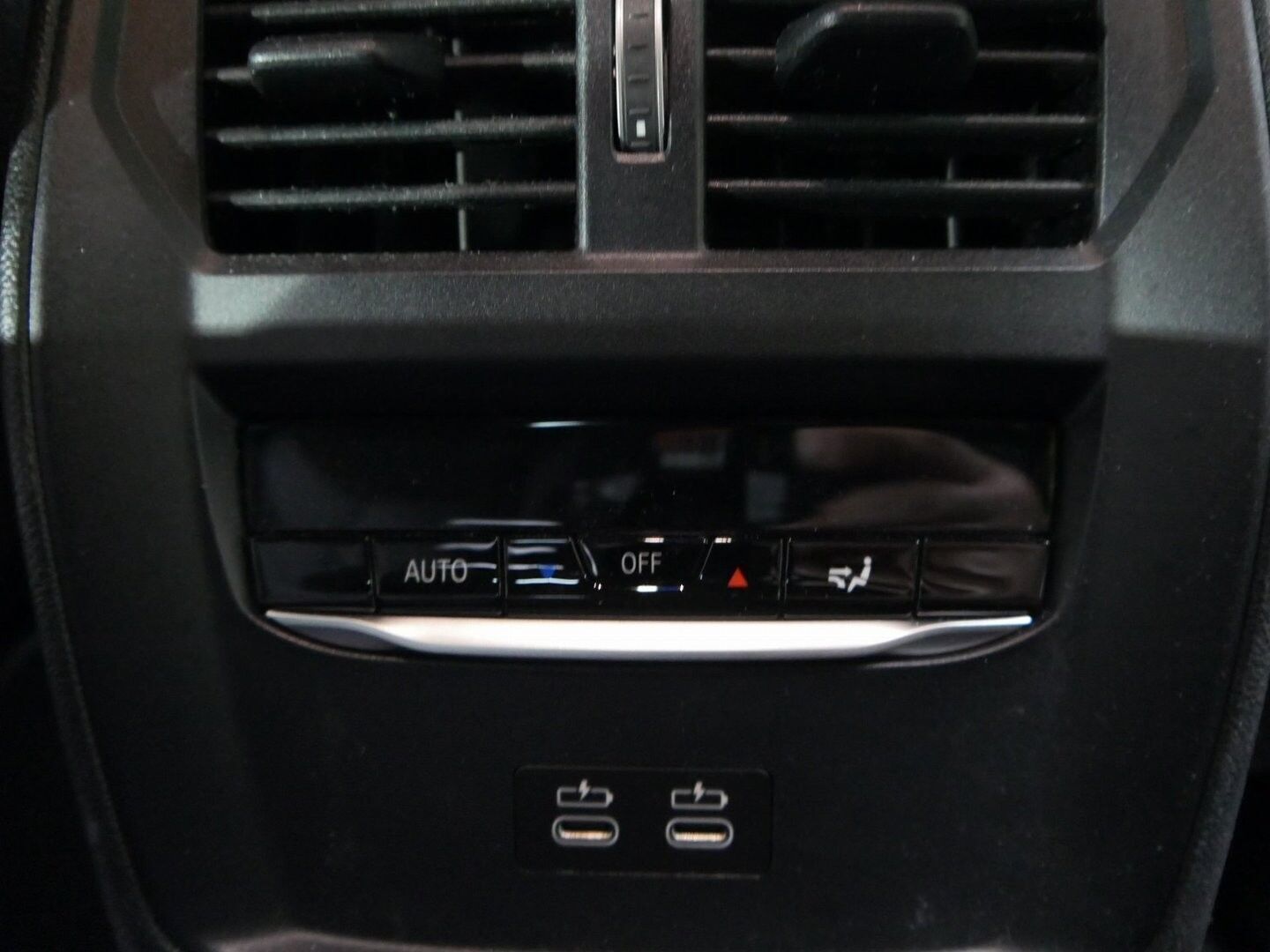 Hvid BMW i4 fra 2025