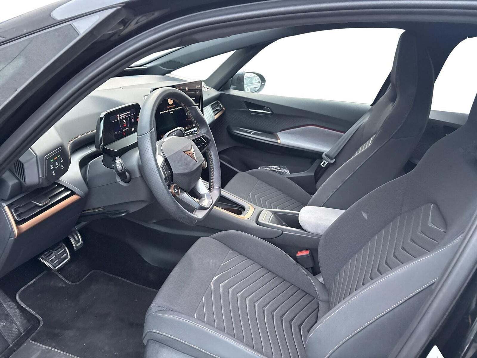 Sort Cupra Born fra 2025