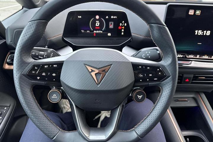 Sort Cupra Born fra 2025
