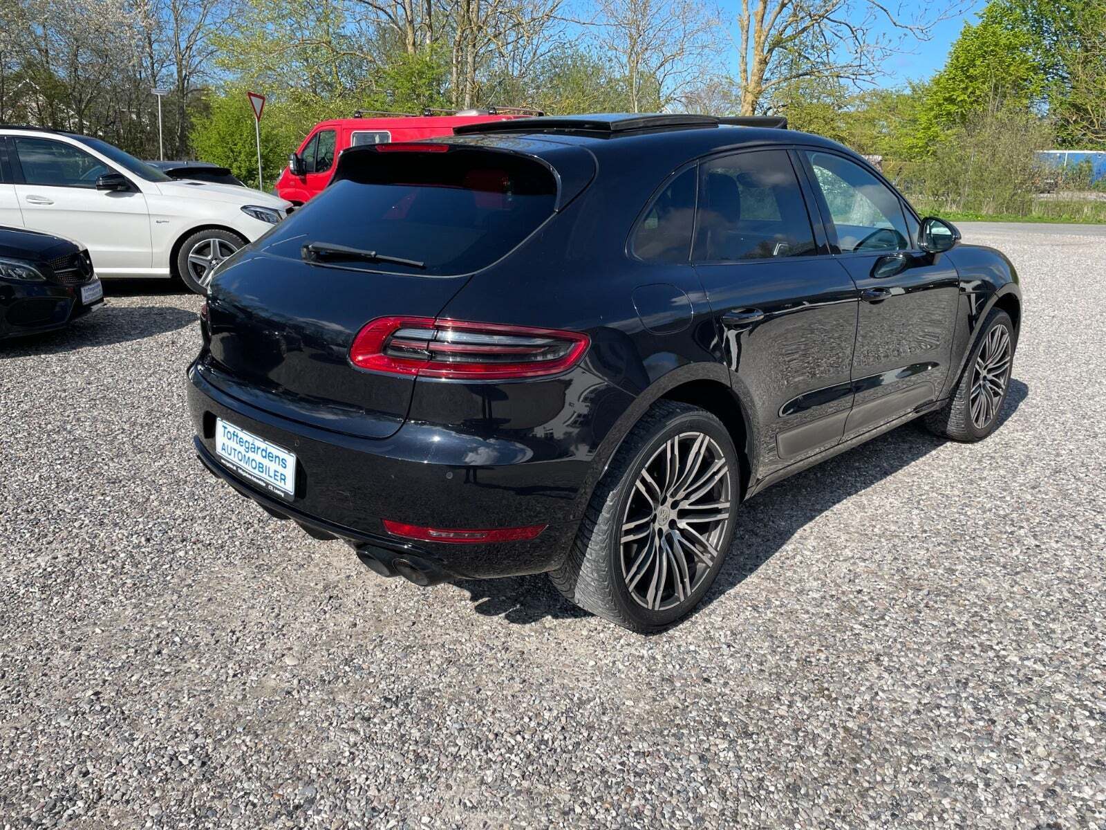 Sort Porsche Macan S fra 2015