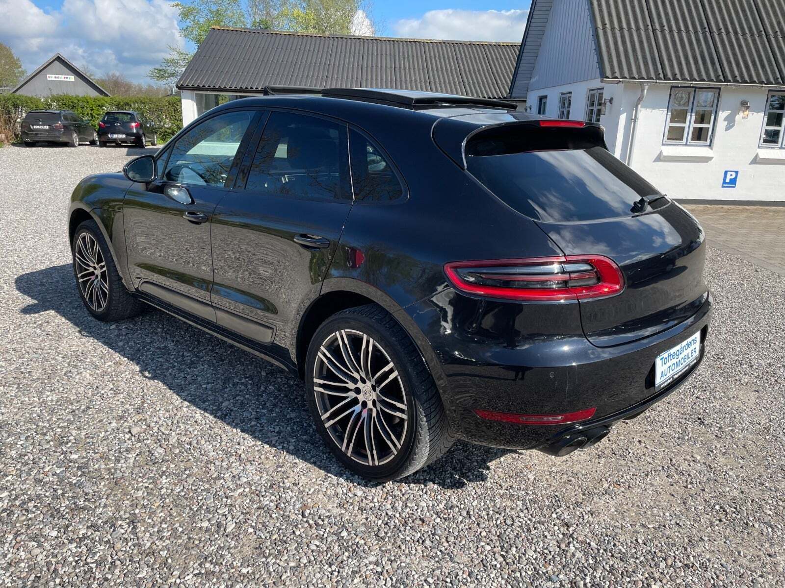 Sort Porsche Macan S fra 2015