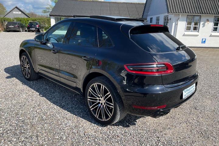 Sort Porsche Macan S fra 2015