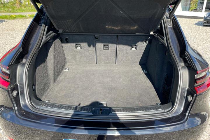 Sort Porsche Macan S fra 2015 set indefra