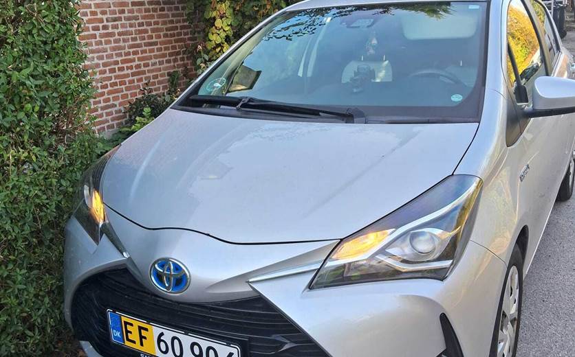 Toyota Yaris 1,5 h3 Hybrid e-CVT van