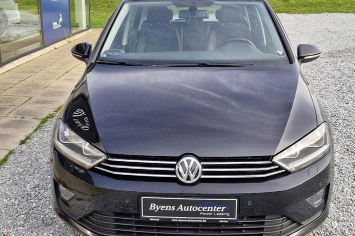 Sort VW Golf Sportsvan fra 2015