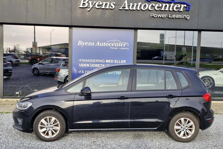 Sort VW Golf Sportsvan fra 2015