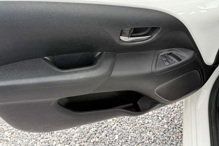 Hvid Toyota Aygo fra 2015