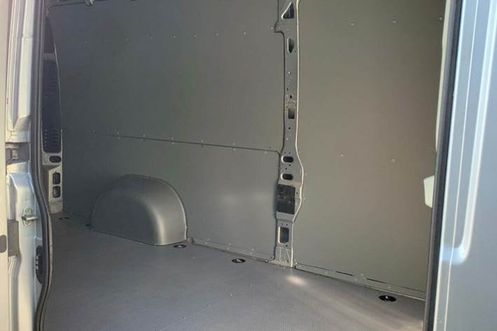 Sølv Peugeot Boxer 435 fra 2018