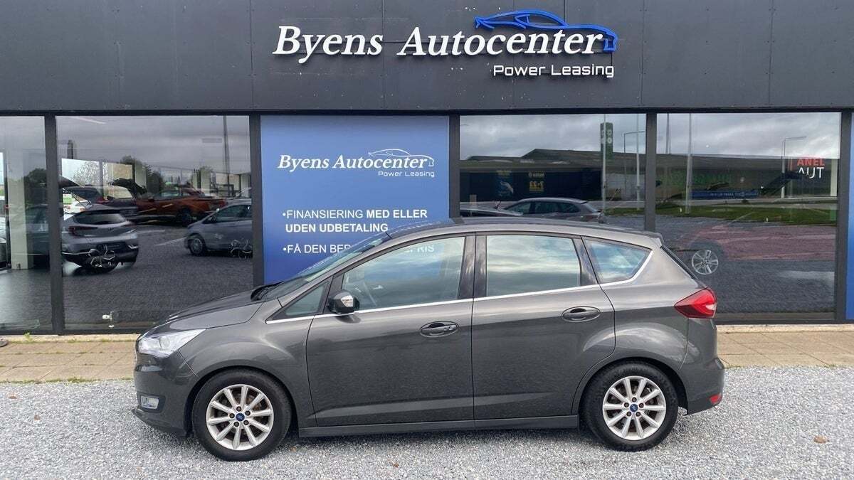 Grå Ford C-MAX fra 2017