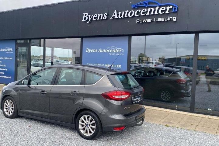 Grå Ford C-MAX fra 2017