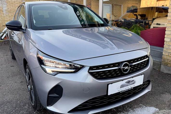 Grå Opel Corsa-e fra 2022