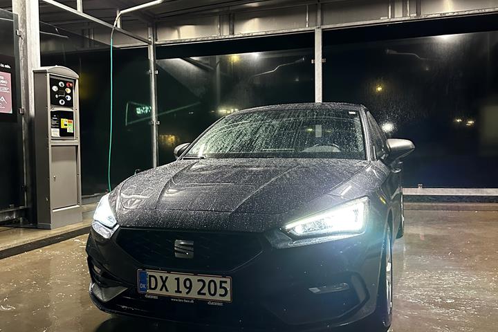 Blå Seat Leon fra 2020