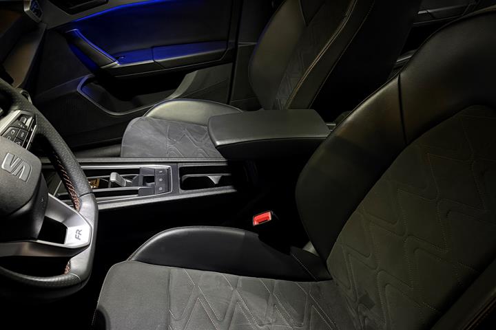 Blå Seat Leon fra 2020