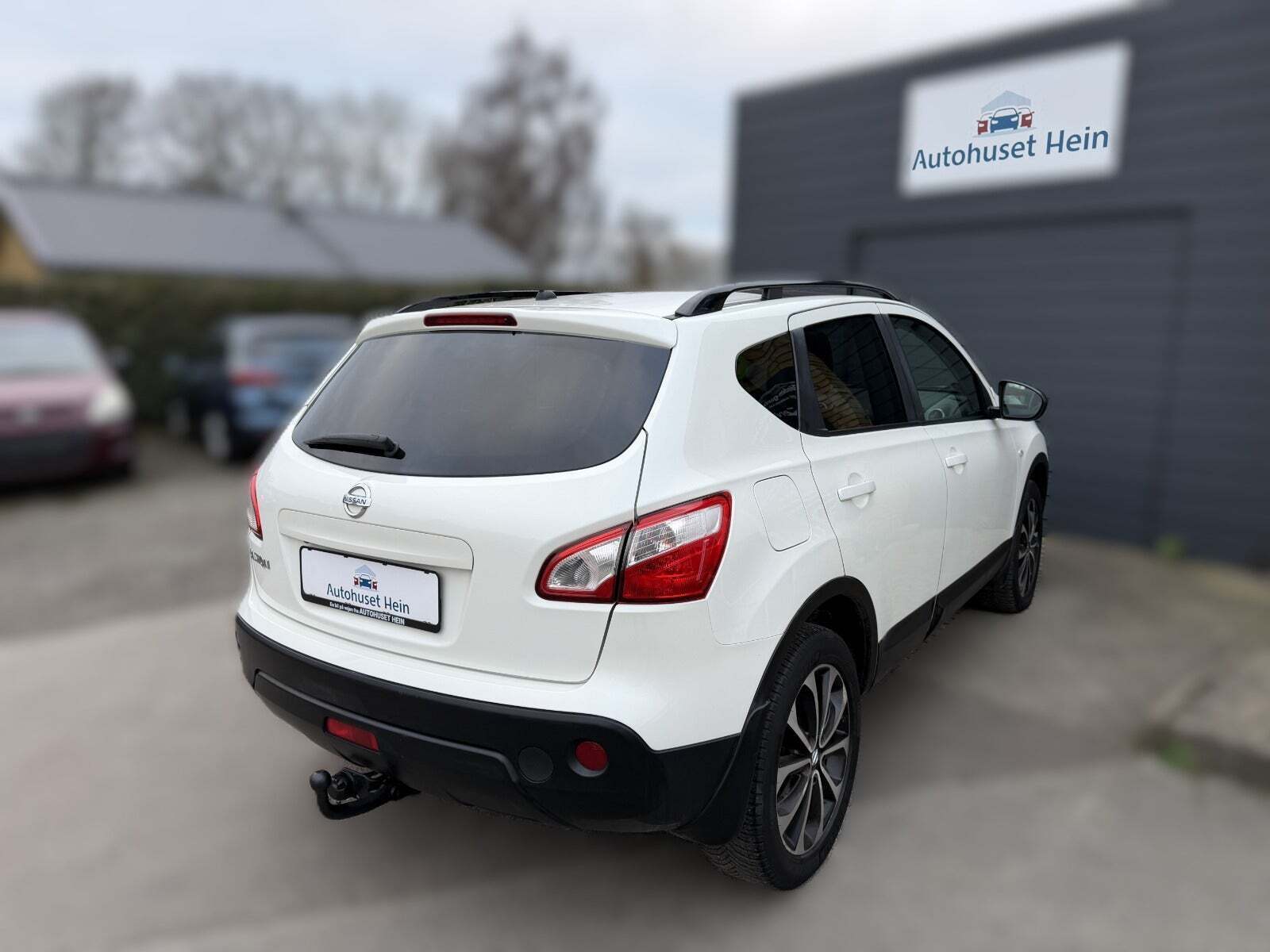 Hvid Nissan Qashqai fra 2011