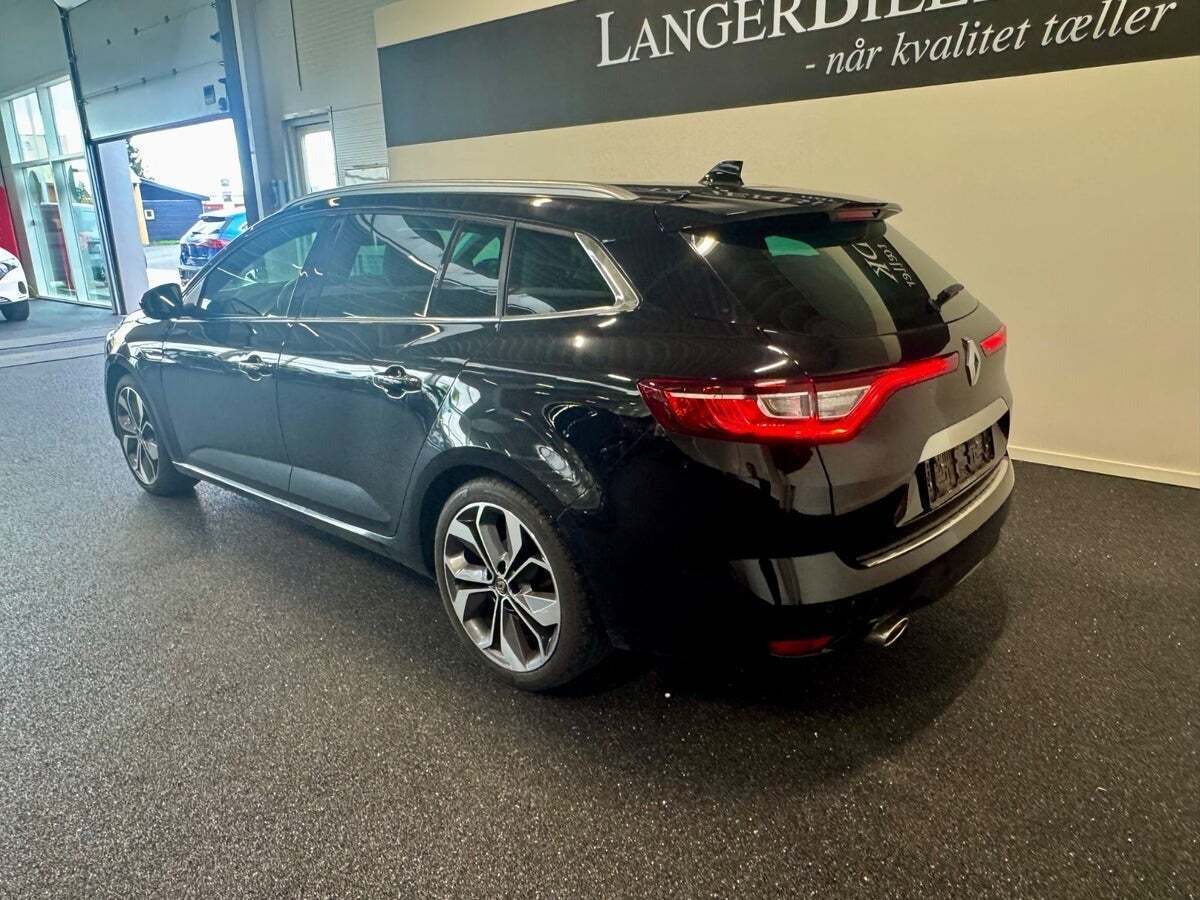 Sort Renault Megane IV fra 2019