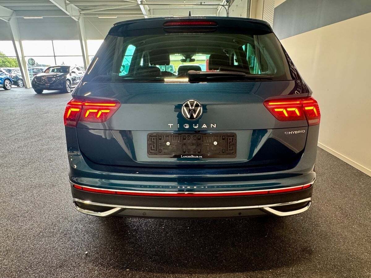 Grøn VW Tiguan fra 2021